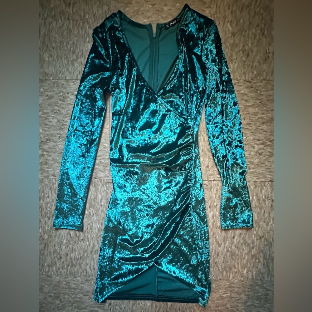 Teal Velvet Long Sleeve Dress 👗